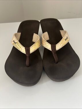 Reef Brown and Gold Women's Thong Sandals